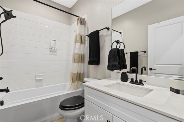 Detail Gallery Image 13 of 32 For 645 W Foothill Bld #10,  Glendora,  CA 91741 - 3 Beds | 4 Baths