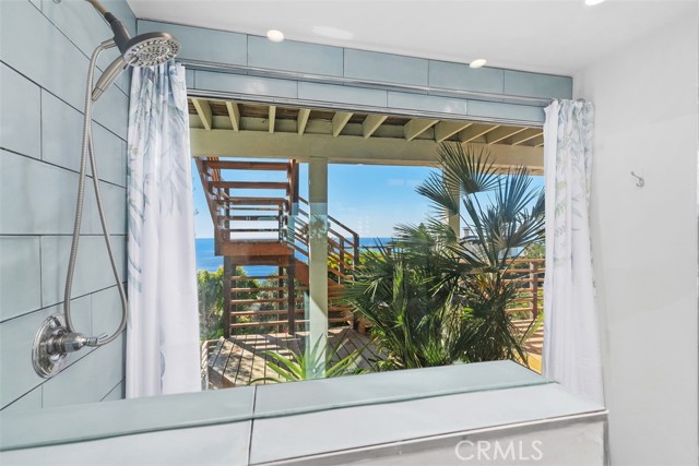 Detail Gallery Image 18 of 40 For 2480 Lomita Way, Laguna Beach,  CA 92651 - 2 Beds | 2 Baths