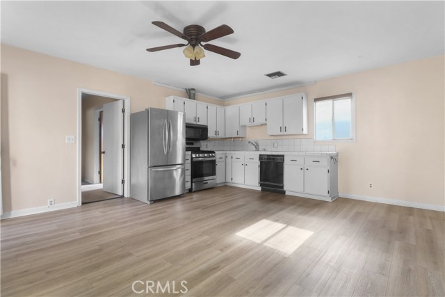 Detail Gallery Image 7 of 15 For 331 N Reese, Burbank,  CA 91506 - 3 Beds | 2 Baths