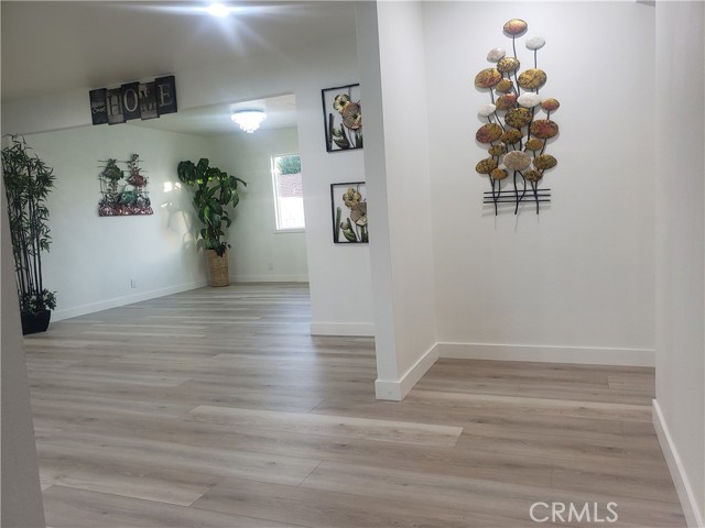 Detail Gallery Image 5 of 32 For 2758 W Stocton, Anaheim,  CA 92801 - 4 Beds | 3 Baths