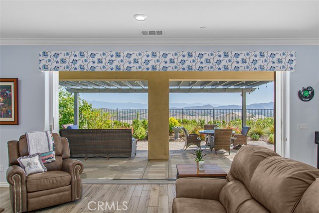 13681 CONSTANCE Avenue, Riverside CA: https://media.crmls.org/medias/39061570-1cbd-4385-a1fb-5fad66d43e7b.jpg