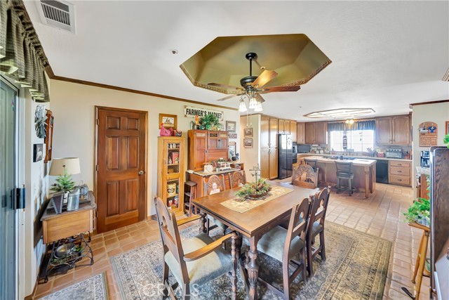 11720 Honeybee Lane, Juniper Hills CA: https://media.crmls.org/medias/39068200-2479-4756-9984-fcb06d3c1a2b.jpg