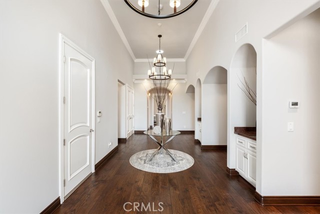 4976 Odessa Avenue, Encino CA: https://media.crmls.org/medias/3906d447-c5bb-4341-aab2-97754bdf2382.jpg