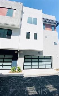 Detail Gallery Image 3 of 26 For 402 Transport, Tustin,  CA 92782 - 4 Beds | 3/1 Baths