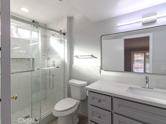 Detail Gallery Image 10 of 29 For 518 W Alpine, Santa Ana,  CA 92707 - 5 Beds | 3 Baths