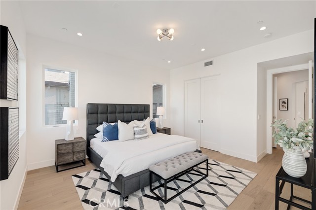 412 Marine Ave, Manhattan Beach, California 90266, 3 Bedrooms Bedrooms, ,3 BathroomsBathrooms,Residential,Sold,Marine Ave,SB23207712