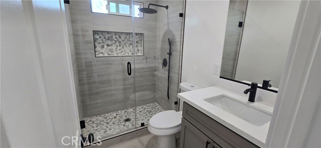 Detail Gallery Image 13 of 18 For 835 E 92nd St #4,  Los Angeles,  CA 90002 - 2 Beds | 1 Baths