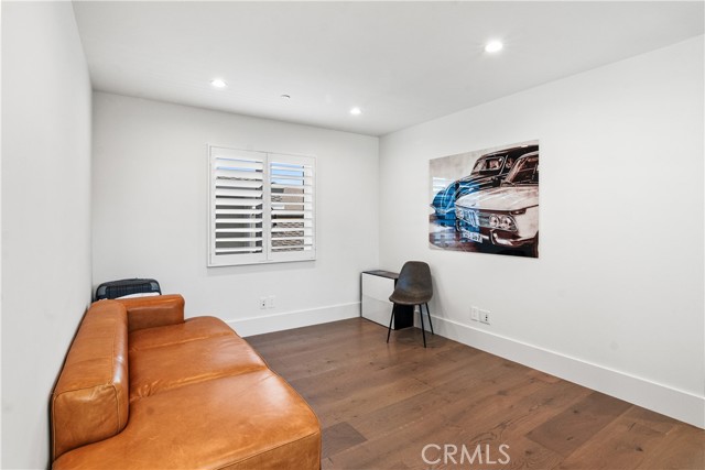 Detail Gallery Image 17 of 36 For 211 Topaz Ave, Newport Beach,  CA 92662 - 3 Beds | 3/1 Baths