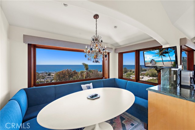 Detail Gallery Image 5 of 39 For 612 Allview Pl, Laguna Beach,  CA 92651 - 3 Beds | 3/1 Baths