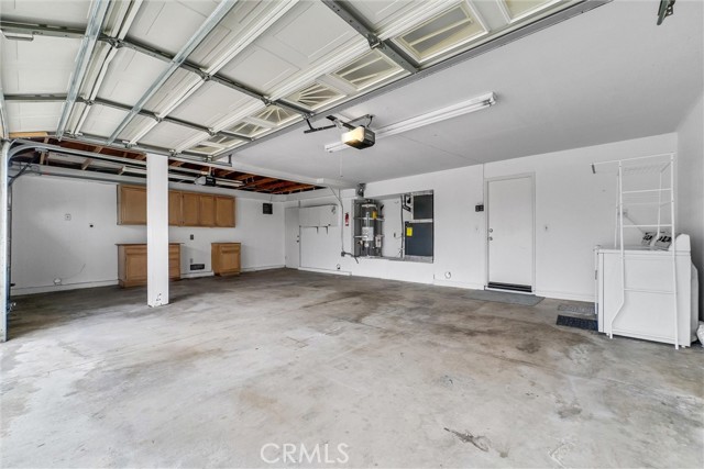 1070 Cannon Road, Riverside CA: https://media.crmls.org/medias/39093a48-6e5d-4475-89af-fde6c4e5eab0.jpg