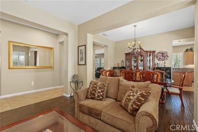 Detail Gallery Image 5 of 39 For 1195 Pamplona, Riverside,  CA 92508 - 4 Beds | 3/1 Baths