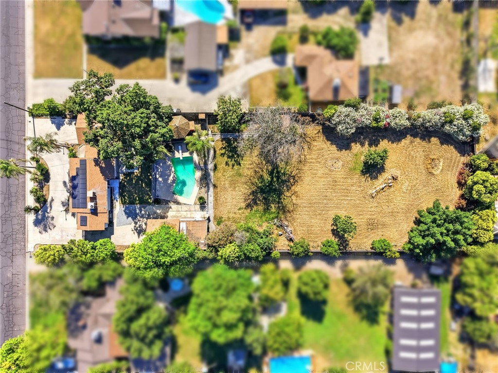 https://media.crmls.org/medias/390a190b-b2c1-41e2-97b9-6b71fcf68e21.jpg?preset=X-Large