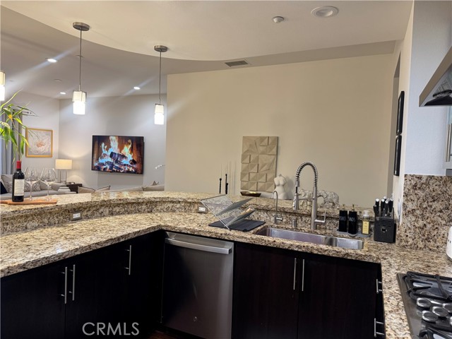 Detail Gallery Image 14 of 40 For 21 Gramercy #218,  Irvine,  CA 92612 - 2 Beds | 2/1 Baths