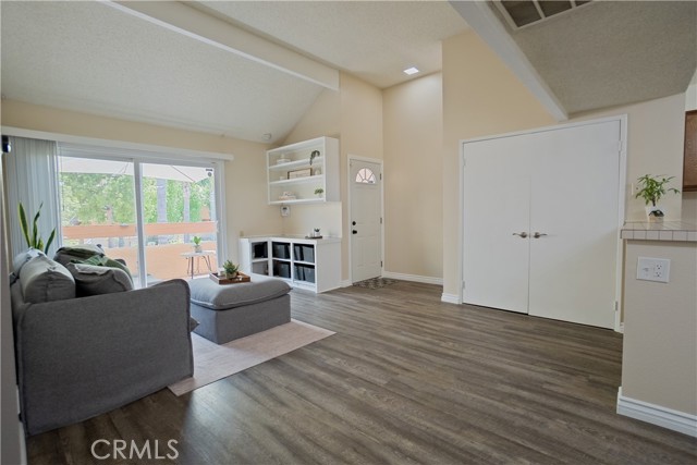 1400 W Edgehill Road, San Bernardino CA: https://media.crmls.org/medias/390abe3c-de0d-4b77-abde-0a79f98225c0.jpg