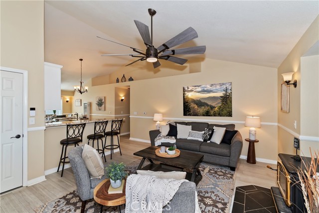 Detail Gallery Image 4 of 28 For 142 Leonard, Sugarloaf,  CA 92386 - 3 Beds | 2 Baths