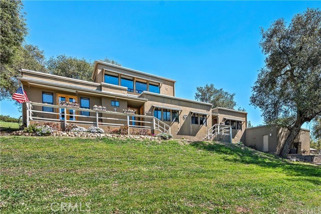 10950 Fox Springs Road, Murrieta CA: https://media.crmls.org/medias/390bf720-65d1-45cb-bb9d-79391532c504.jpg