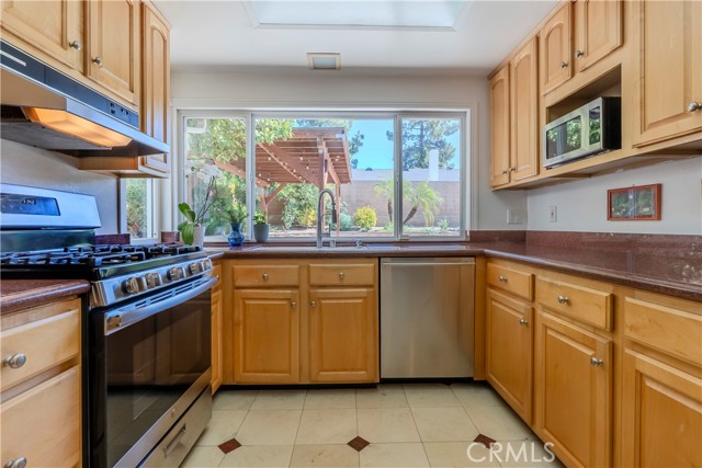 Detail Gallery Image 29 of 47 For 10116 Viking, Northridge,  CA 91324 - 3 Beds | 2 Baths