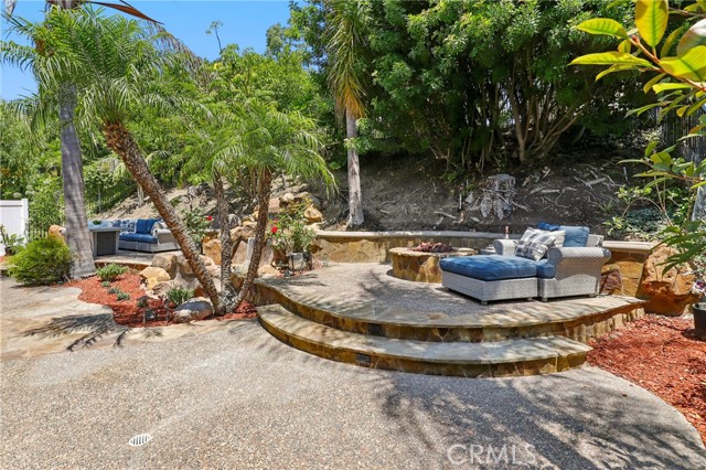 8047 E Hampshire Road, Orange CA: https://media.crmls.org/medias/390e21d3-84ff-4346-add8-37bdd4ee1fe1.jpg