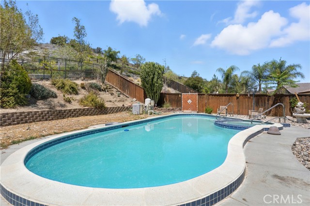 Detail Gallery Image 36 of 43 For 29193 Sunswept Dr, Lake Elsinore,  CA 92530 - 3 Beds | 2 Baths