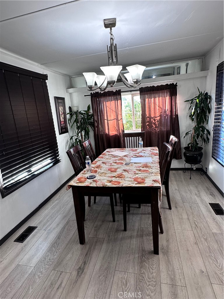 MLS #WS25272682 image #5