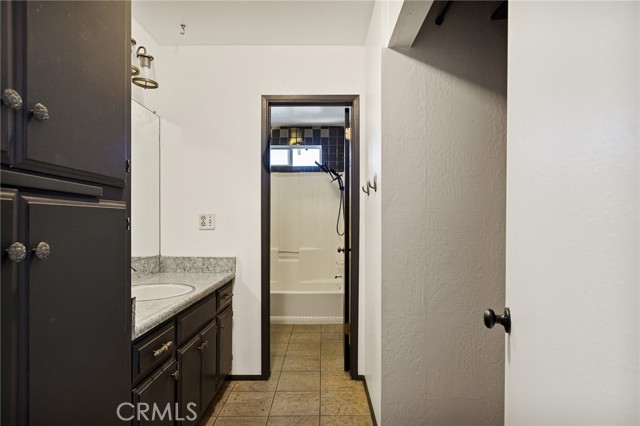 Detail Gallery Image 10 of 25 For 2560 Oak Dr, Running Springs,  CA 92382 - 3 Beds | 2 Baths