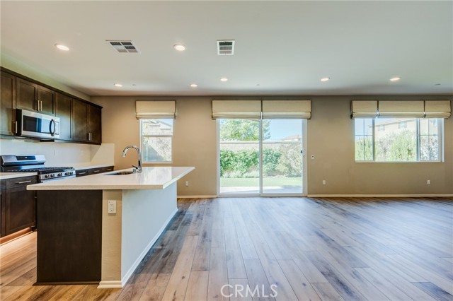 13139 Upland Court, Hesperia CA: https://media.crmls.org/medias/39100f64-daf3-4315-8519-e86b1b412812.jpg