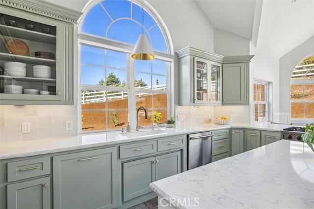 Detail Gallery Image 13 of 44 For 172 Falcon Crest, Arroyo Grande,  CA 93420 - 4 Beds | 3 Baths