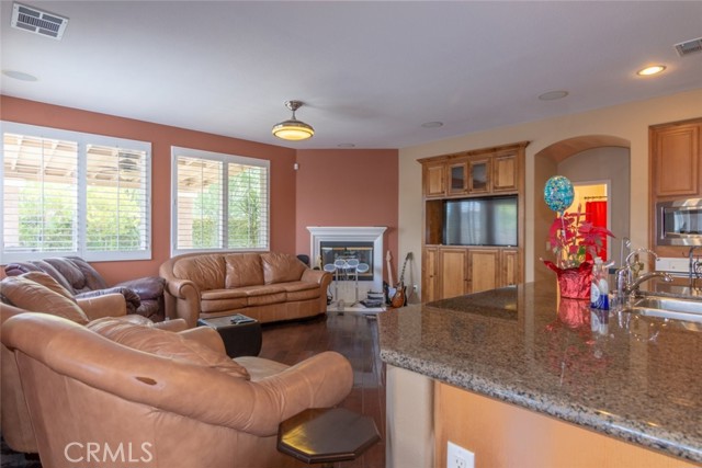 Detail Gallery Image 40 of 43 For 23806 Mission Puebla, Valencia,  CA 91354 - 5 Beds | 3/1 Baths