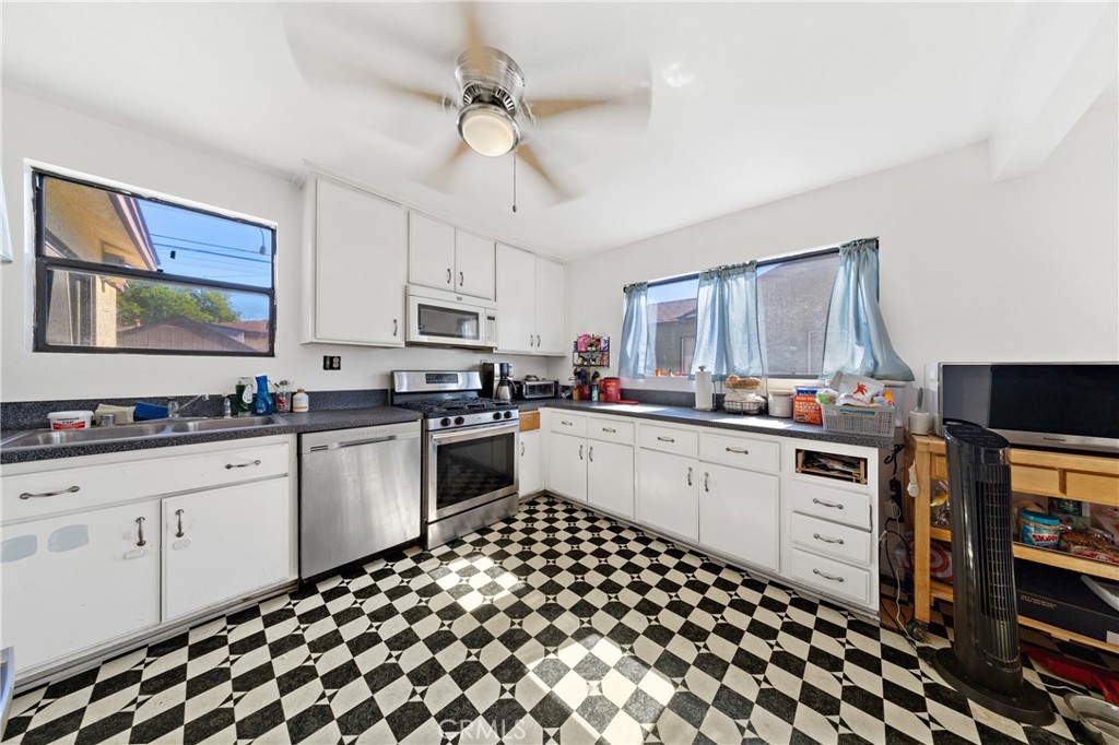 391093D5 C033 4Ee9 A9Be E99362F8281B 5944 Blackthorne, Lakewood, Ca 90712 &Lt;Span Style='BackgroundColor:transparent;Padding:0Px;'&Gt; &Lt;Small&Gt; &Lt;I&Gt; &Lt;/I&Gt; &Lt;/Small&Gt;&Lt;/Span&Gt;