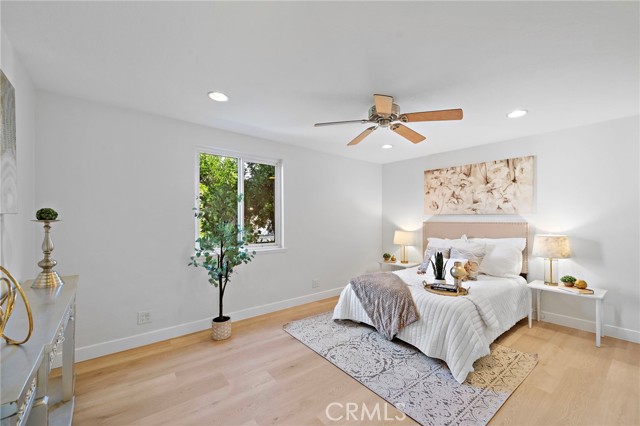 Detail Gallery Image 14 of 26 For 2338 Bunker Hill, Costa Mesa,  CA 92626 - 3 Beds | 2 Baths