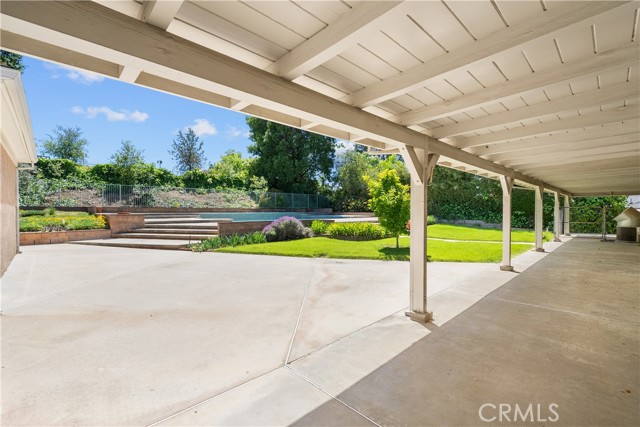 Detail Gallery Image 35 of 44 For 17416 Superior St, Northridge,  CA 91325 - 4 Beds | 2/1 Baths