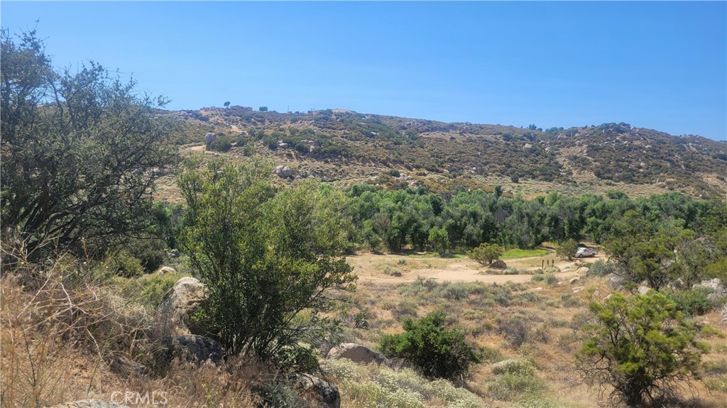 48775 Leaning Rock Court