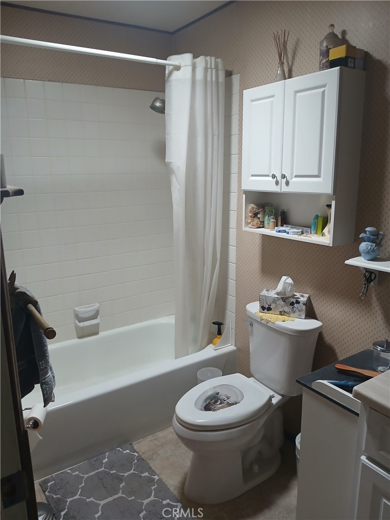 https://media.crmls.org/medias/3910ffbd-1ecf-423b-aa64-bed0a04067e5.jpg?preset=X-Large