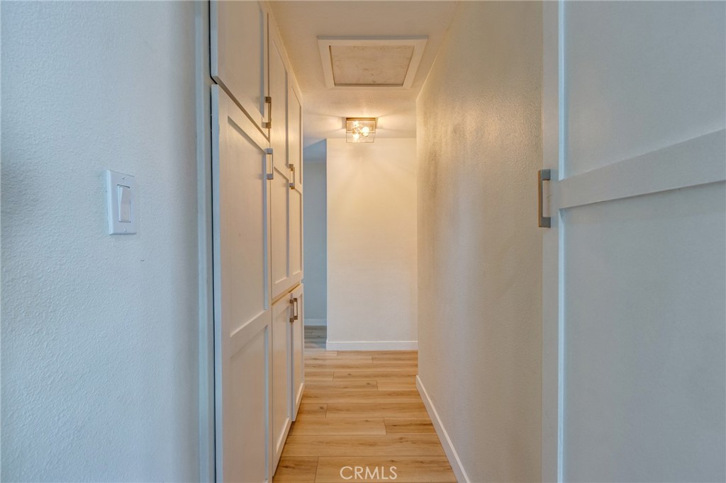 https://media.crmls.org/medias/39113654-0a0f-44f0-908e-d17705b62e05.jpg?preset=X-Large