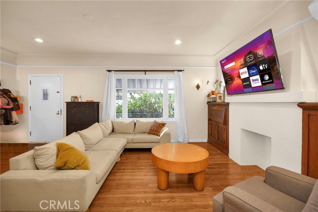 Detail Gallery Image 9 of 54 For 225 E 56th St, Long Beach,  CA 90805 - 3 Beds | 2 Baths