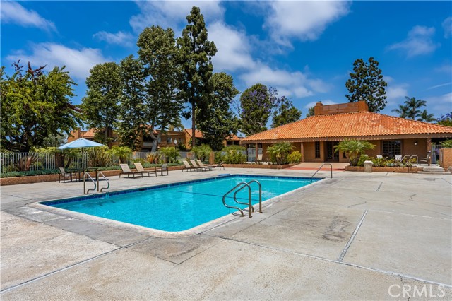 6600 Warner Avenue, Huntington Beach CA: https://media.crmls.org/medias/391139a9-0748-4fdd-b4f0-d44cf24fe3d2.jpg