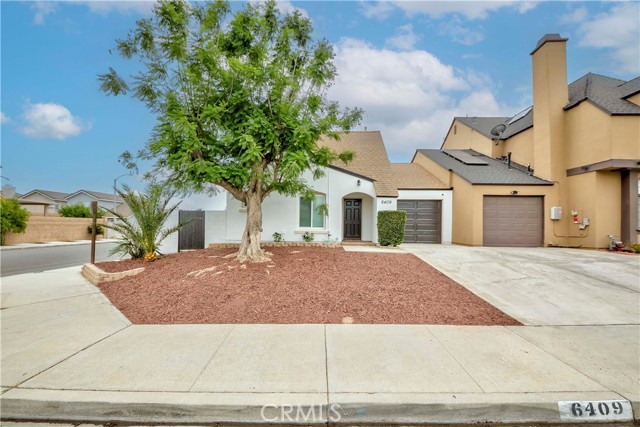 6409 Heatherwood Drive, Jurupa Valley CA: https://media.crmls.org/medias/3911662e-6012-4f2f-a12e-ad1dd46e20e4.jpg