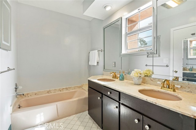 Detail Gallery Image 28 of 45 For 3250 Velma Dr, Los Angeles,  CA 90068 - 3 Beds | 2 Baths