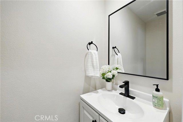 254 N Mar Vista Avenue, Pasadena CA: https://media.crmls.org/medias/3914d239-4b96-4dd5-b2d1-8669fec12e6d.jpg
