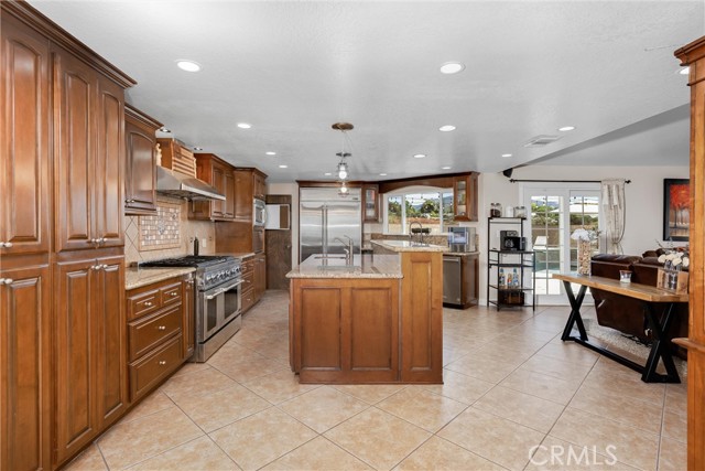 35225 Crystal Street, Yucaipa CA: https://media.crmls.org/medias/39151db4-0bc8-439c-9813-64e93605014f.jpg