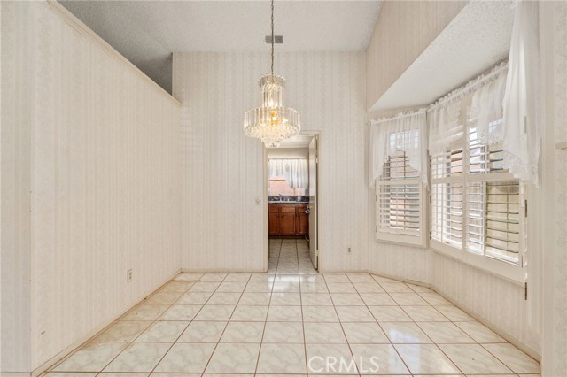 Image 5 of 31 For 22533 Kinross Lane