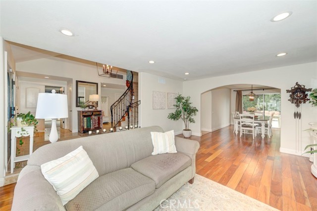 26752 Magdalena Lane, Mission Viejo CA: https://media.crmls.org/medias/3915aeea-d9a8-4a46-8b56-beee88c01467.jpg