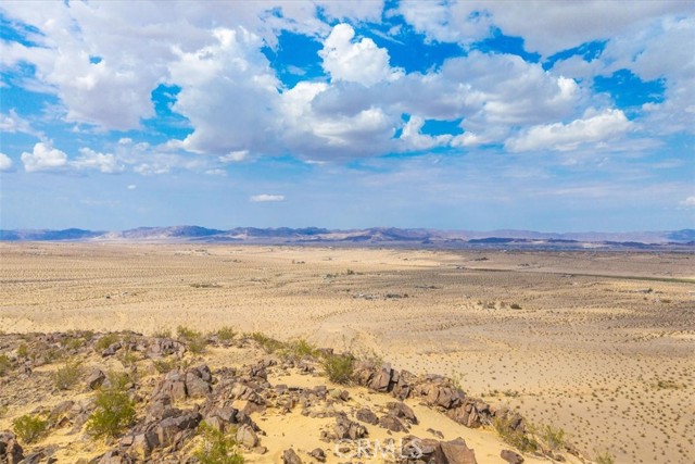 67859 Valle Vista Road, 29 Palms CA: https://media.crmls.org/medias/3915b435-a3a1-4681-892e-a6f06834c68c.jpg