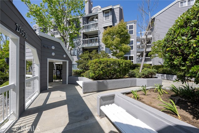 Detail Gallery Image 43 of 57 For 20301 Bluffside Circle #315,  Huntington Beach,  CA 92646 - 1 Beds | 1 Baths