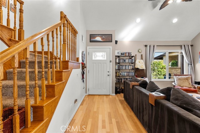 Detail Gallery Image 5 of 40 For 27547 Saffron, Saugus,  CA 91350 - 4 Beds | 3 Baths