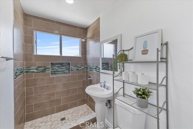 665 Larimore, La Puente CA: https://media.crmls.org/medias/39174bdd-e241-47e5-bbe5-e0742e407d20.jpg