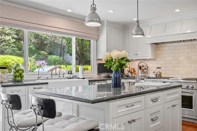 30204 Calle de Suenos, Rancho Palos Verdes CA: https://media.crmls.org/medias/3917e03e-b94b-4bb0-8f34-3b4b153a341e.jpg
