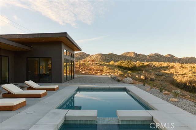 Front Image Thumbnail for CRJT26065349