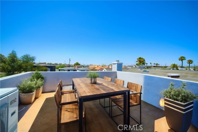 Detail Gallery Image 16 of 27 For 308 13th St, Seal Beach,  CA 90740 - – Beds | – Baths