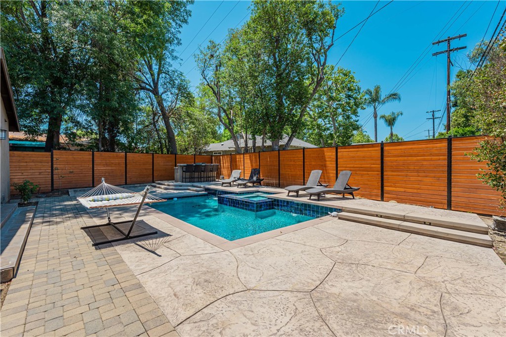 5345 Fallbrook Avenue